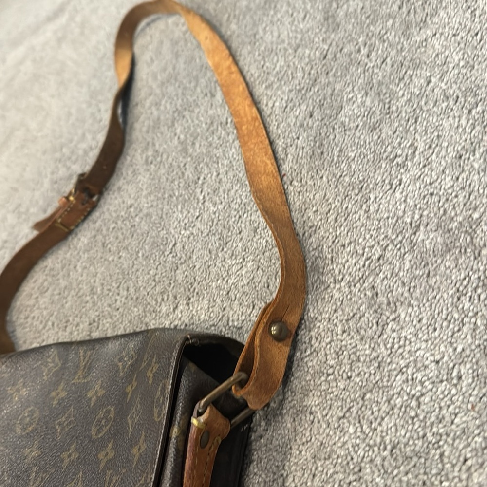 Louis Vuitton Monogram Cartouchiere crossbody bag - Picture 8 of 10